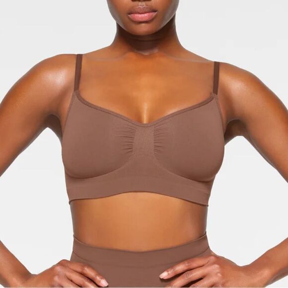 SKIMS Seamless Sculpt Bralette In Onyx Black Bra Sport Athletic Casual Bra - Picture 9 of 10